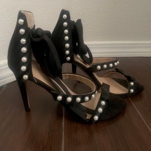 Black heals with pearl detail